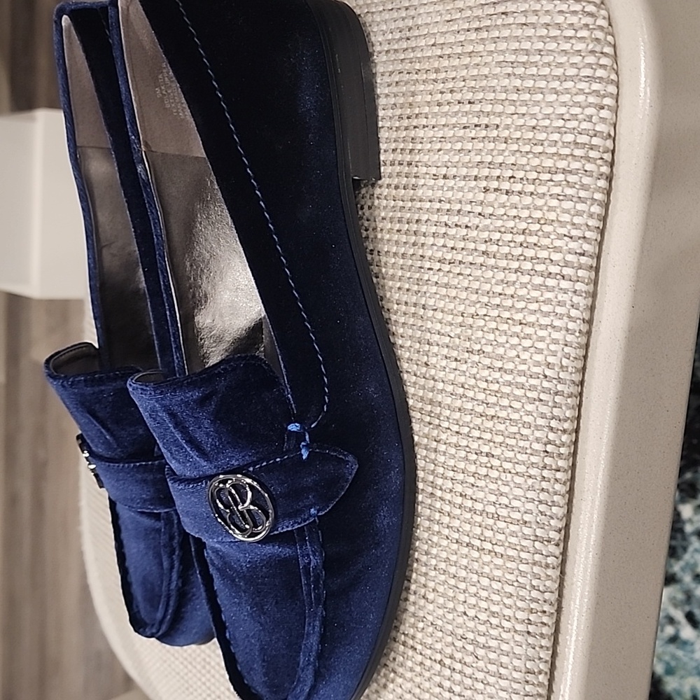 Bandolino Dark Blue Velvet Loafers Size 9 - Picture 5 of 7